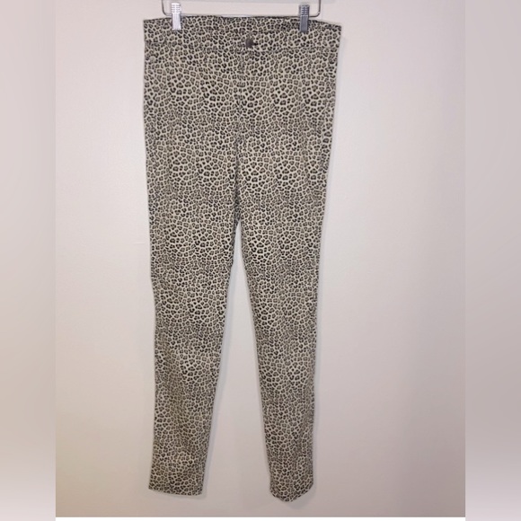 DIVIDED Cheetah Print Jeans - Stretch, Skinny , No Back Pockets - Picture 1 of 5